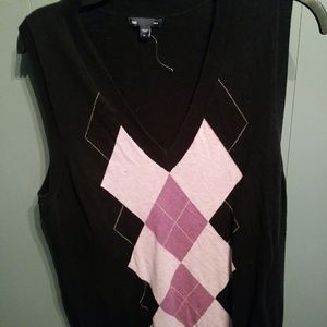 GAP ARGILE SWEATER VEST!!